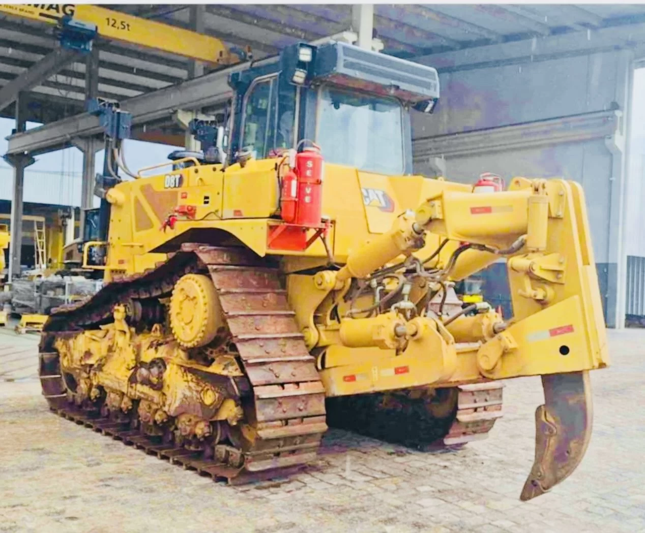 D8T
