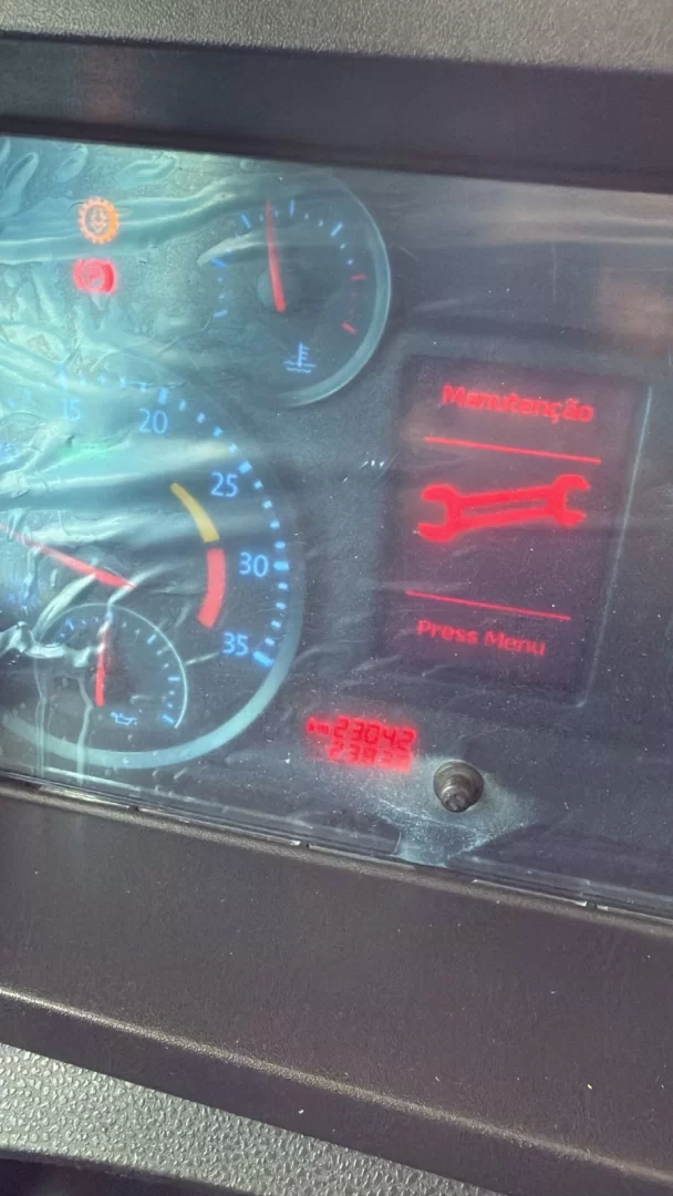 UHR700H